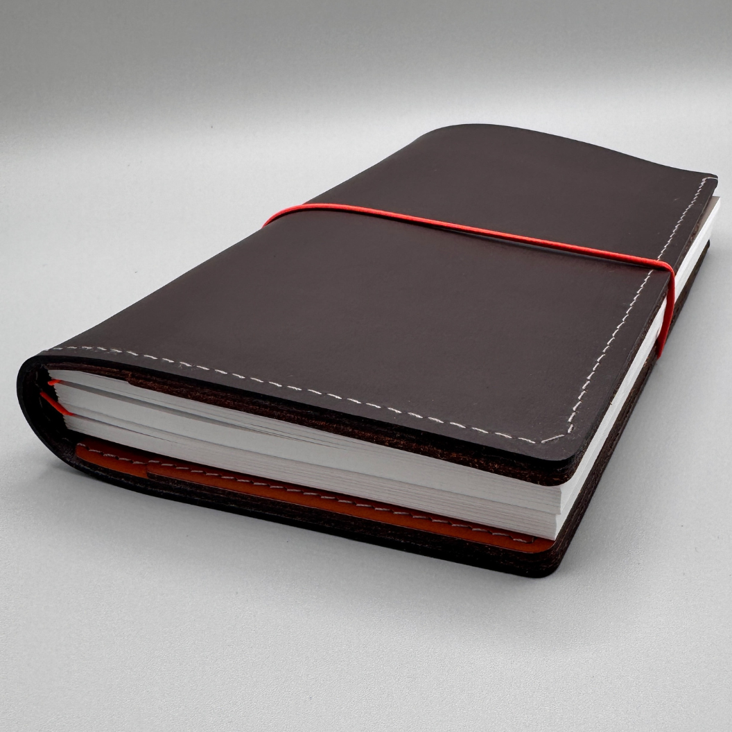 VOYAGER Leather Portfolio A5