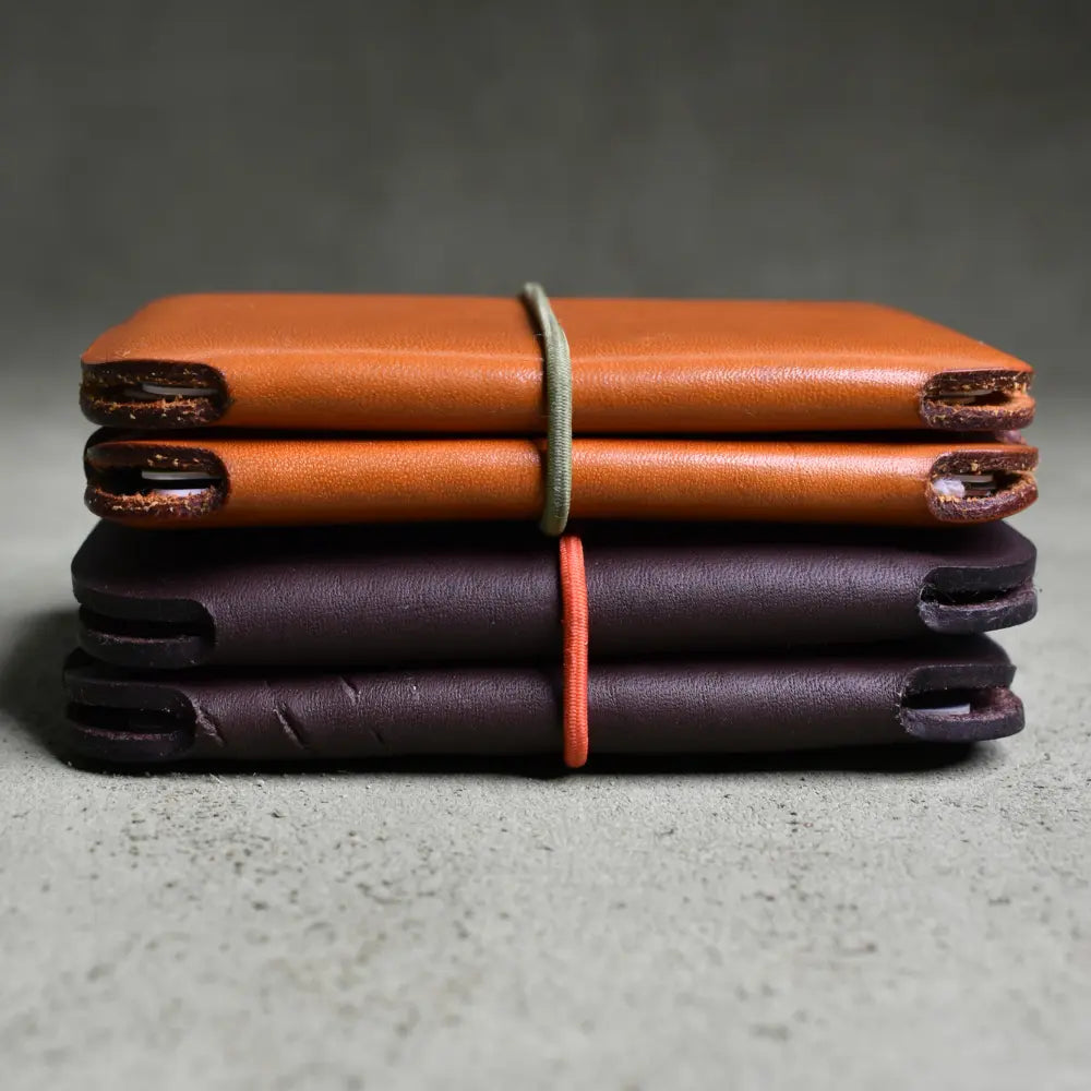 Seamless Leather Wallet | Stacked