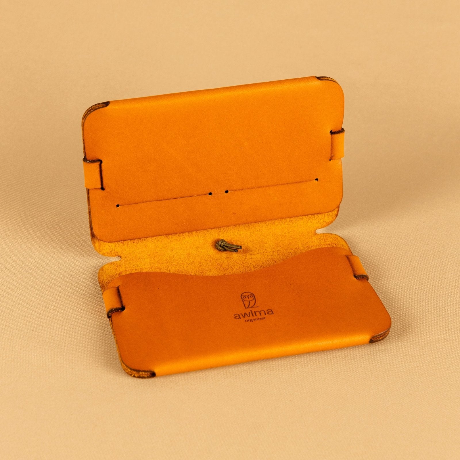 Seamless Passport Wallet A6 - Awlma