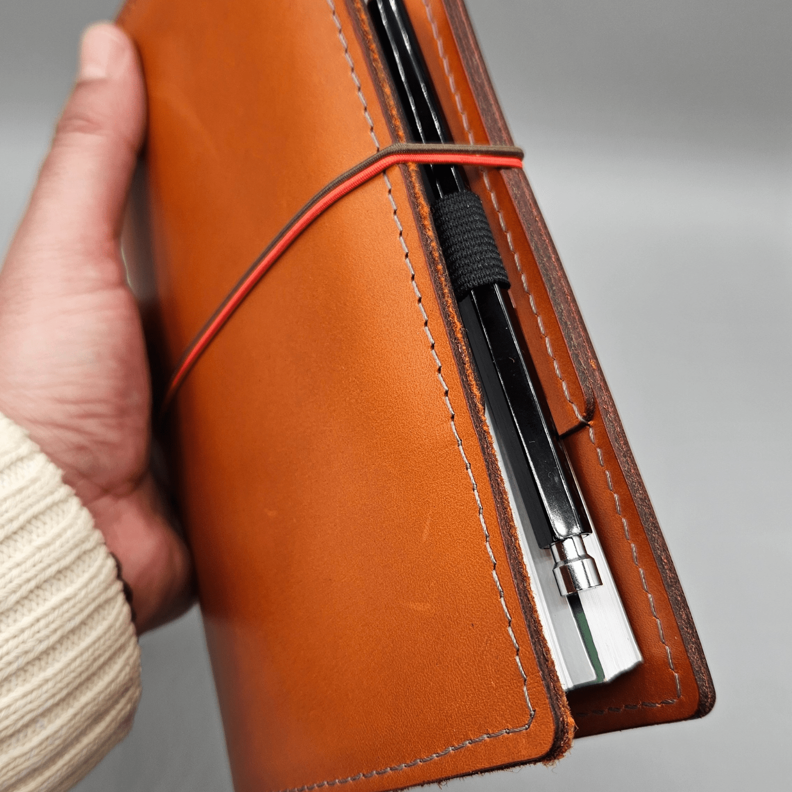 VOYAGER Leather Journal A5 - Awlma