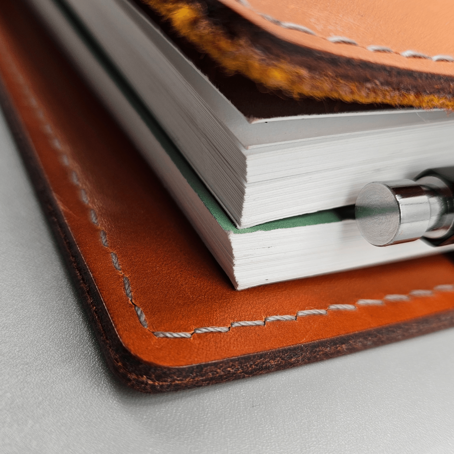 VOYAGER Leather Journal A5 - Awlma